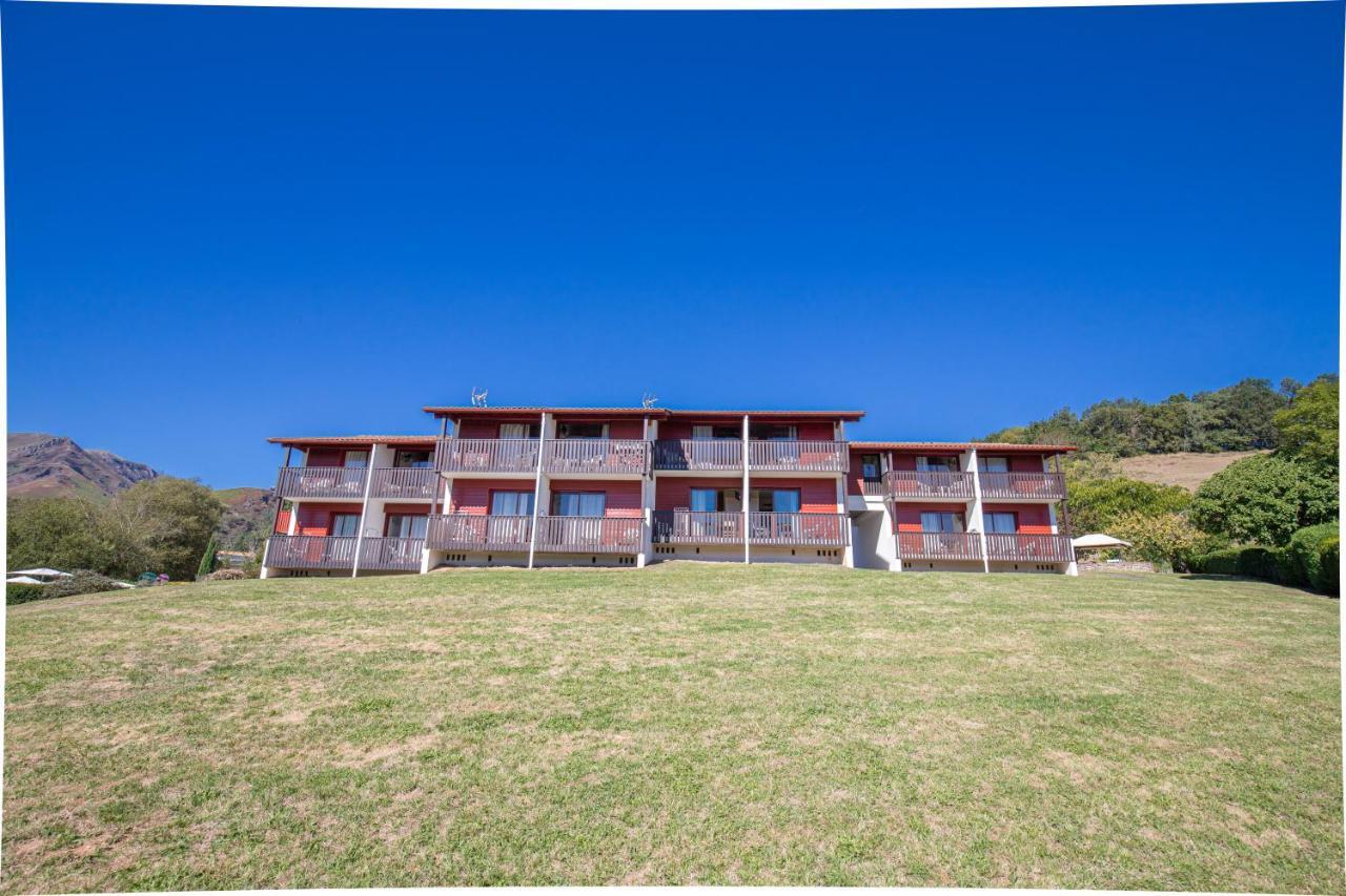 VVF Villages   Les Crêtes Basques   Saint-Étienne-de-Baïgorry Exterior foto
